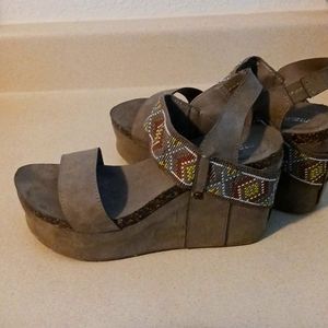 Maurices High Platform Wedges Sz 8